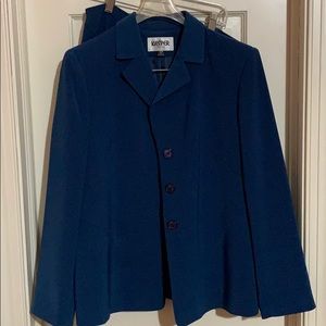 Kasper serge blue suit EUC 10P